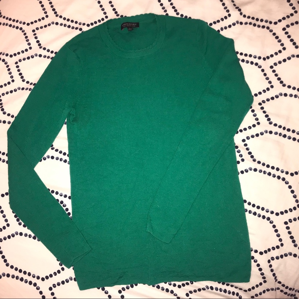 Green Banana Republic sweater